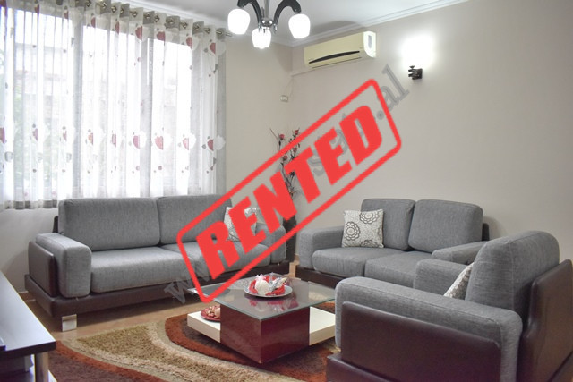 Apartament 2+1 me qira ne rrugen Islam Alla midis rruges se Kavajes dhe rruges Myslym Shyri ne Tiran